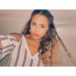 Meet your Posher, Summer